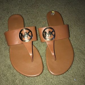 Michael kors sandals size 9